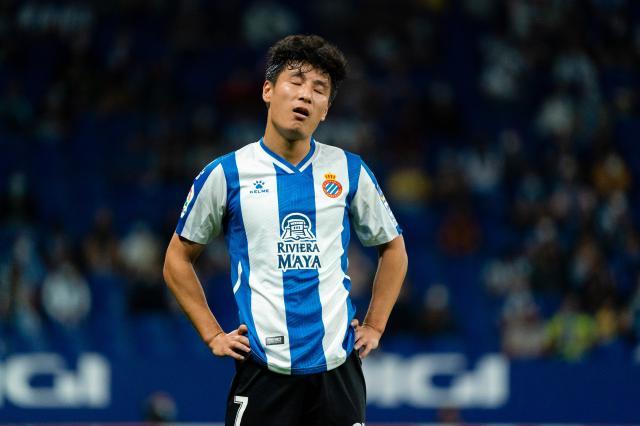 星空体育平台-武磊被孤立？媒评：射门能力不足 遭队友忽视不意外